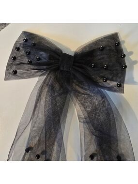 Elegant Black Tulle Bow Hair Accessory with Bead Accents
